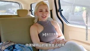 RR-009 潮吹出租车 出租车上大量潮吹(麻豆视频)