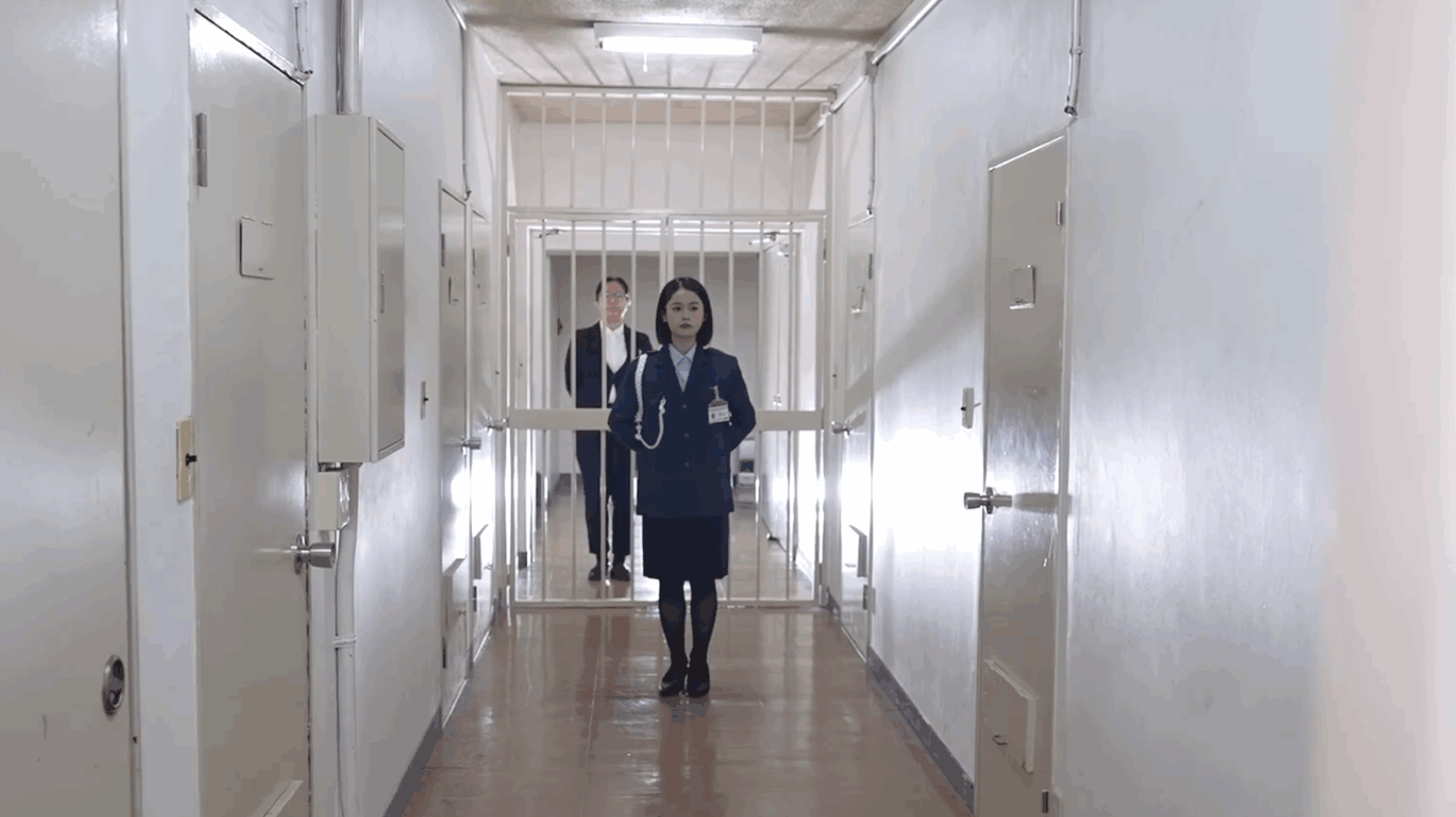 START-320少年看守レディのお仕事