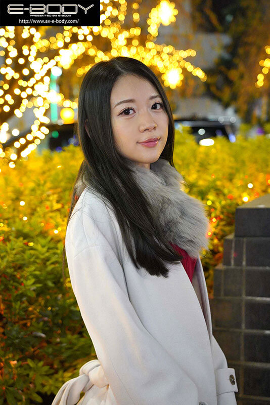 EBWH-232数多くの財界人が遊ぶ高級クラブのトップ嬢は脱いだら極細美ボディ、ドスケベ 超華奢55cm 美巨乳No.1ホステス AVデビュー