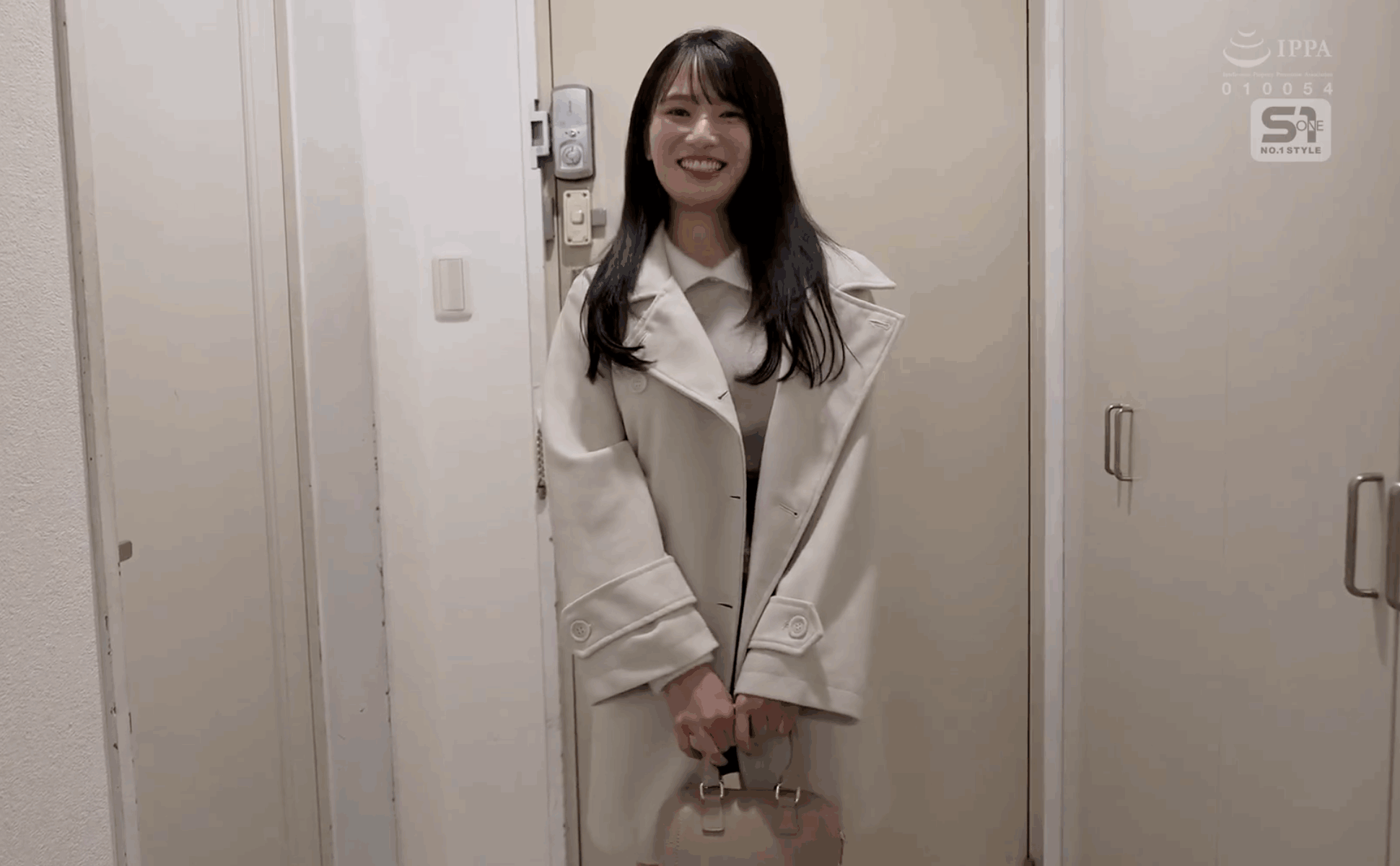 SONE-823 こんな可愛い顔してぶっちゃけ連続何回イケるの？ 6時間ぶっ通しでおま●こアヘアヘさせ続けるノンストップ絶頂性交