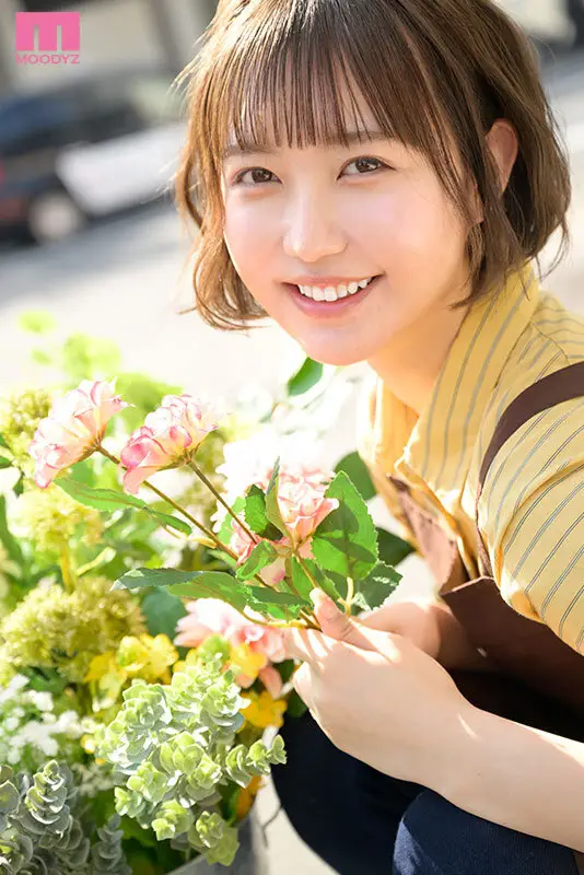 MIFD-647 新人 太陽のように明るい脱いだら健康細身ボディの町のお花屋さんが足腰プルップル震わせ痙攣絶頂AVデビュー 加ノ崎みる JAV