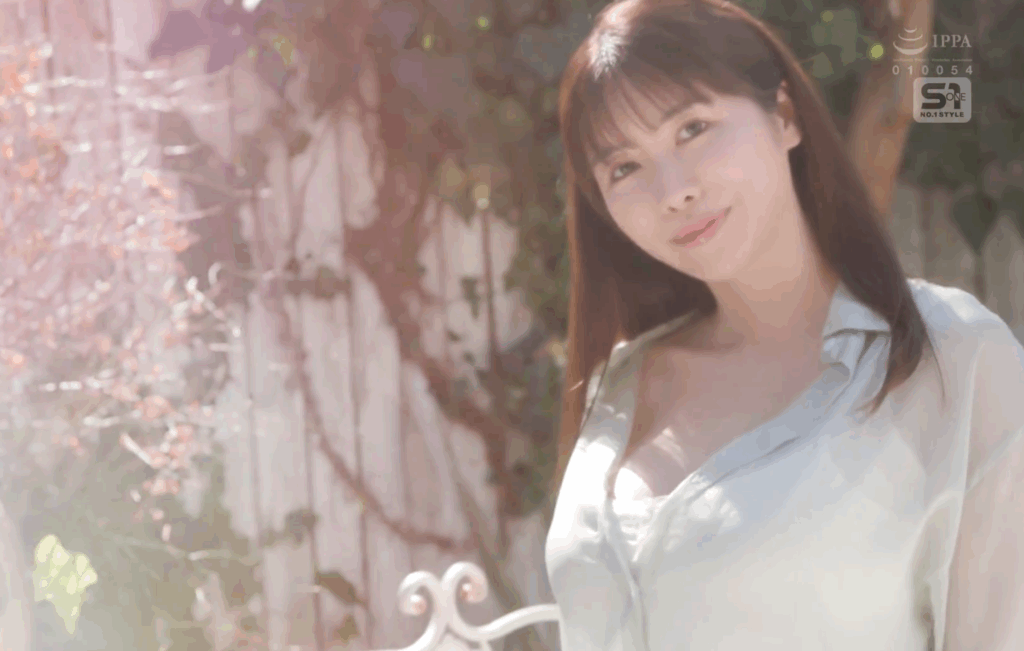 SONE-828 上品すぎるLcupボディ、エロス覚醒 まるで聖母な高潔美女が潮吹き、仰け反り、卑猥に、下品に人生初の大痙攣エクスタシー