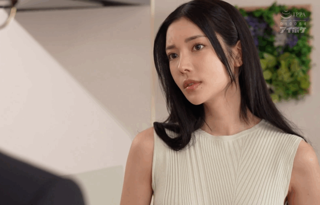 IPZZ-655 チート級媚薬を盛り込まれキメセクマッサージにイキ狂わされた美人妻 楓カレン