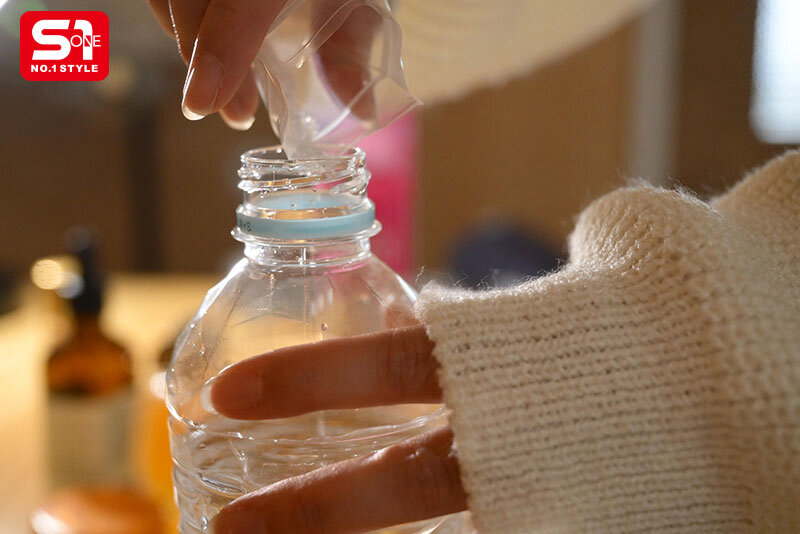 SONE-892 媚药让她失去了理智「金松季步(金松季歩)」 新作2025/10/14发布