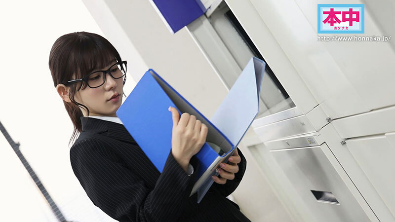 HMN-735 白天OL晚上夜店辣妹「五日市芽依」新作2025/09/15发布