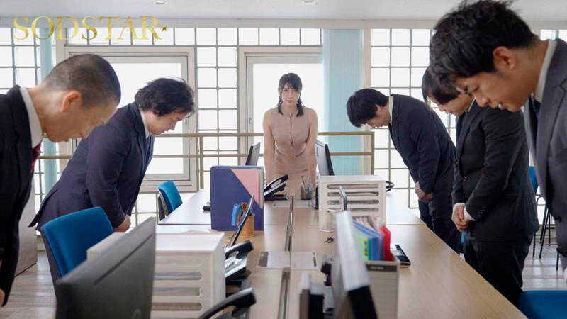 START-410 クールな外見で常にしごできオーラを放っている夏目部長 いざ下についてみるとポンコツ判明 仕事はぜんぶボクに丸投げだけど 残業後は飲みに連れてってくれ自宅で生マンまでさせてくれる とっても優しいクーデレ女上司 夏目響