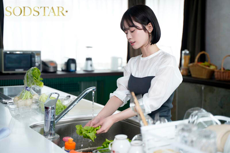 START-406 遠征中NTR サッカー選手の美人嫁がチー牛義兄にこっそり種付けされていたワンシーズン MINAMO