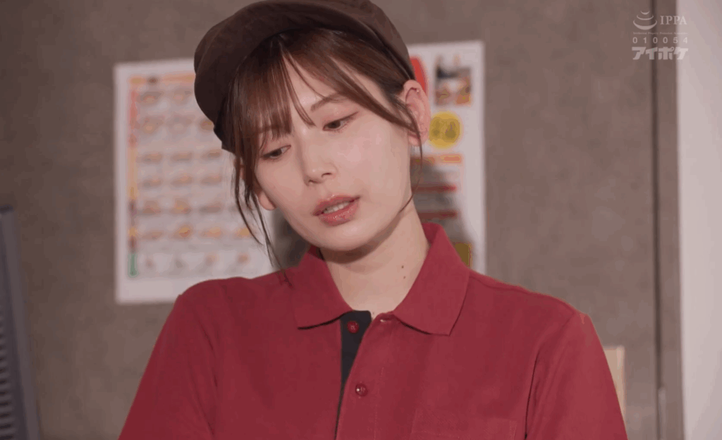 IPZZ-674【現実であった生々しいノンフィクションストーリー】 牛丼屋で働く既婚者の私が女として見てくれる年下学生との不貞中出し性交にハマった理由 明里つむぎ