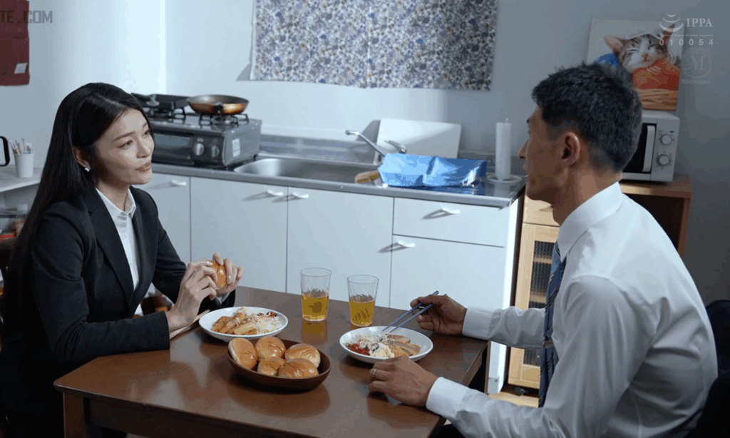 JUR-552 女教師NTR 不良生徒に最愛の妻を寝取られてー。 橘メアリー