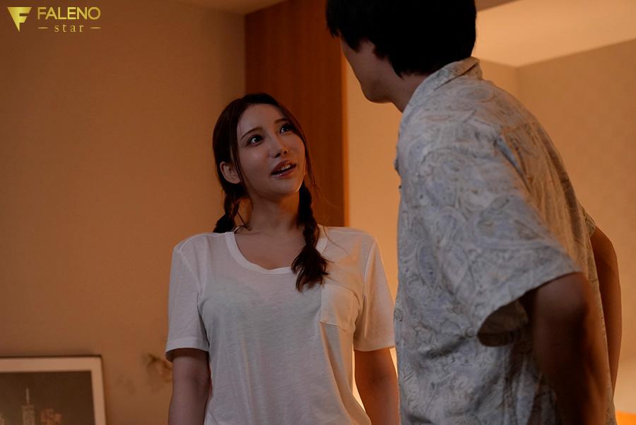 FNS-114 真夏のフェス帰りゲリラ豪雨で濡れ透けた巨乳に理性飛び車揺れる濃厚カーセックス 八蜜凛