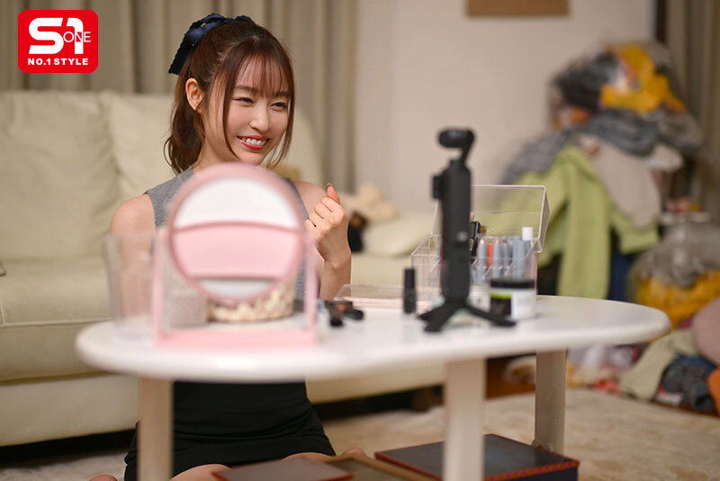 SONE-960 隔壁网红美女的软肋「梦乃爱华」2025/11月新作