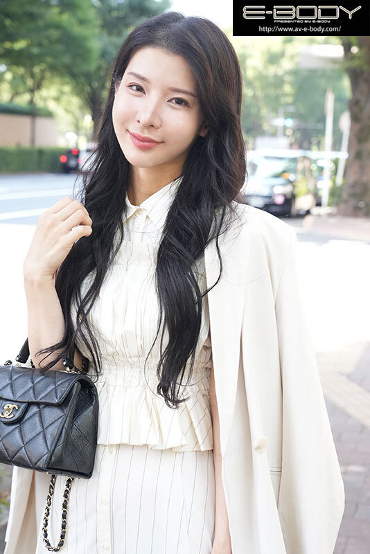 EYAN-210 海外から緊急帰国 パ○コレ出場アジアンモデルがバキバキBODY引っ提げて鮮烈のAVデビュー 東雲つばき