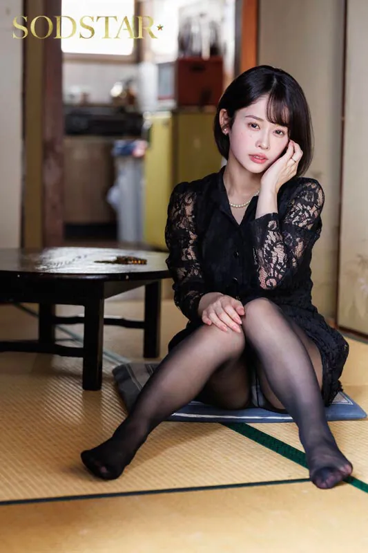 START-503 亡くなった旦那一筋で絶対に口説けないと噂の未亡人が配達員にオナニーを見られて、強迫SEX三昧 MINAMO