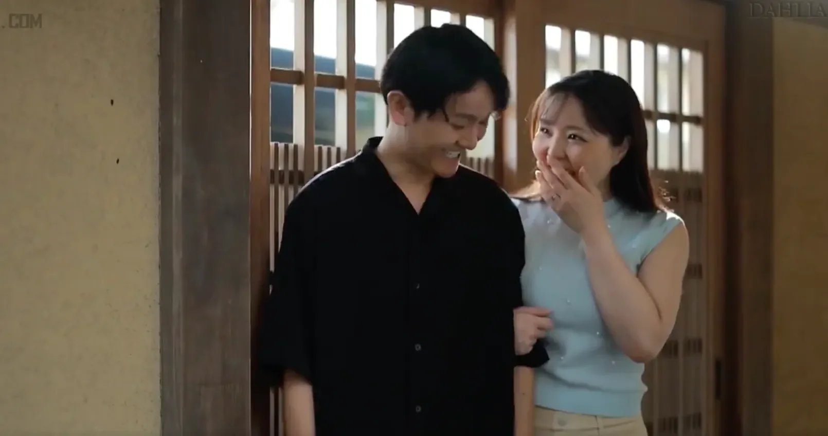 DLDSS-475 町内会の集まりで恥ずかしすぎる宴会芸をさせられた豊満妻 愛生らん