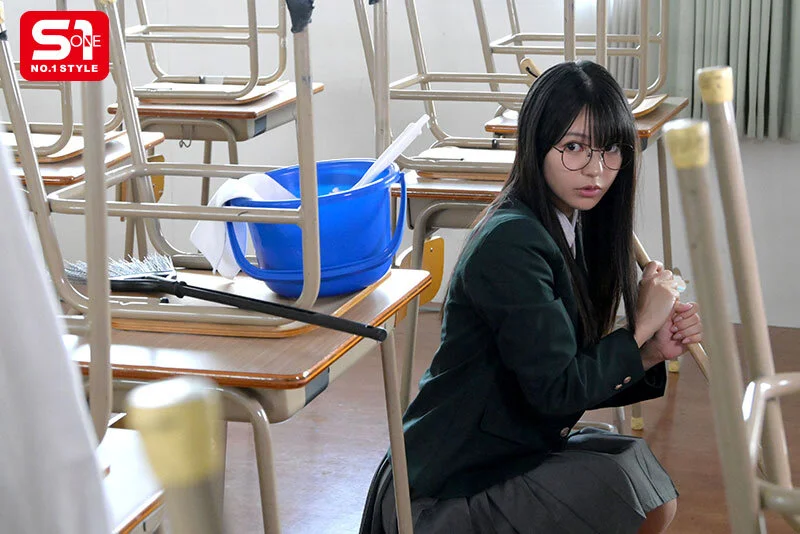 SNOS-118 清楚系に見えてエロ妄想癖の文学女子と二人きりになったら…耳元でスッゴイ淫語囁かれながら強●勃起でヤラレちゃう。 浅野こころ