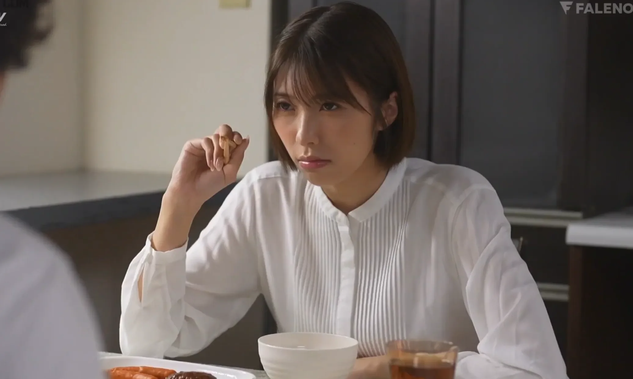 FNS-177 結婚直前なのに倦怠期な僕ら…あの頃の興奮を思い出すための30日間禁欲セラピーの結果、溜まりに溜まった2人の性欲が衝突した つばさ舞