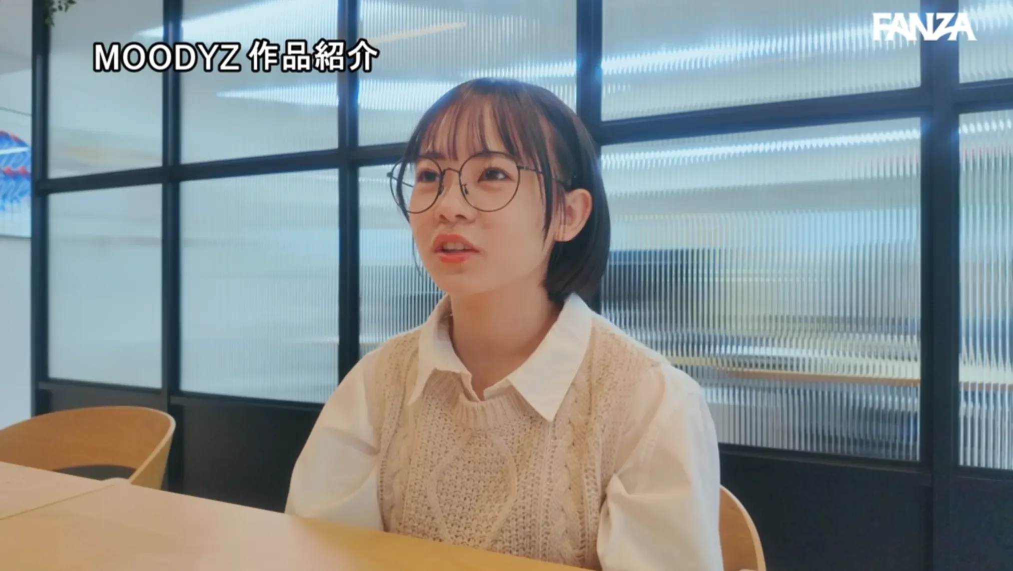 MIDA-492 21歳、現役女子大生。身長146センチ。友達1人。日本で唯一「エロ研究サークル」で活動する彼女の名前は、佐々倉ひより。‘ただのエロ好き’一般人がAVデビューするまでの150日間密着ドキュメント 佐々倉ひより