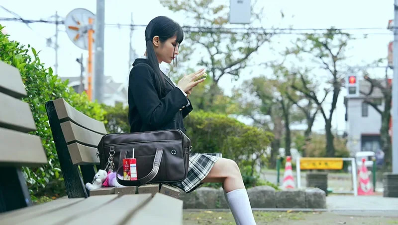 REAL-981 醒来发现被20个大汗包围的JK「胡桃樱」2026/04/13新作